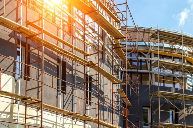 Things To Consider Before Hiring Scaffolding Services For Your Home Renovations