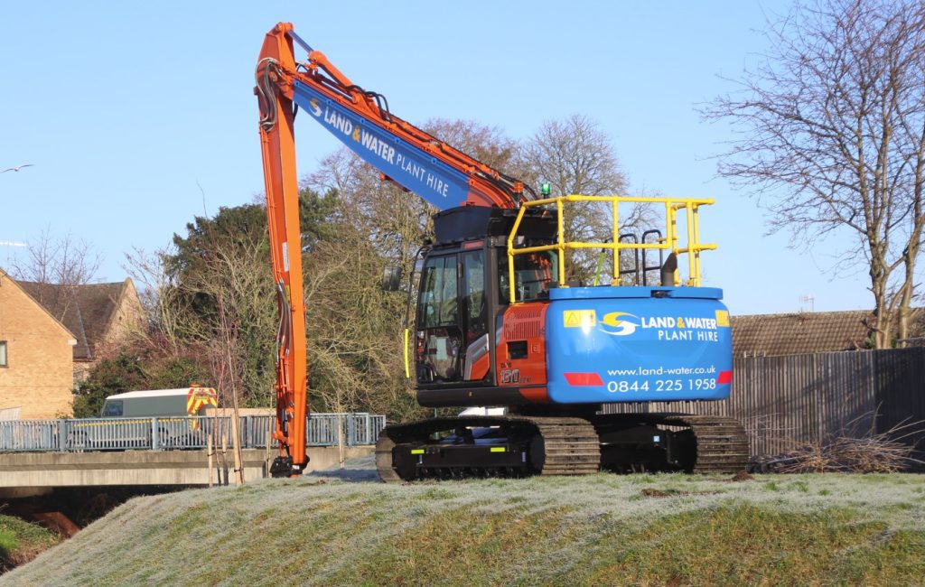LAND & WATER PLANT PURCHASES THE FIRST MACHINE OF ITS KIND IN THE UK