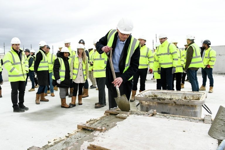 Telford Homes reaches milestone in BTR and affordable housing scheme in east London