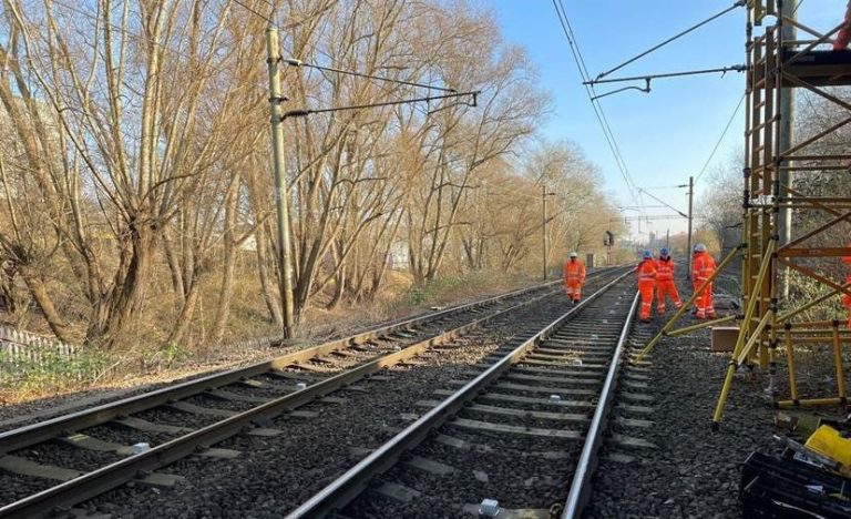 SOCOTEC UK Provides temporary Monitoring System for Railway Assets