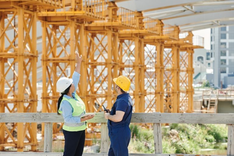 How to Get Your First Job in the Construction Industry: 7 Steps to Take