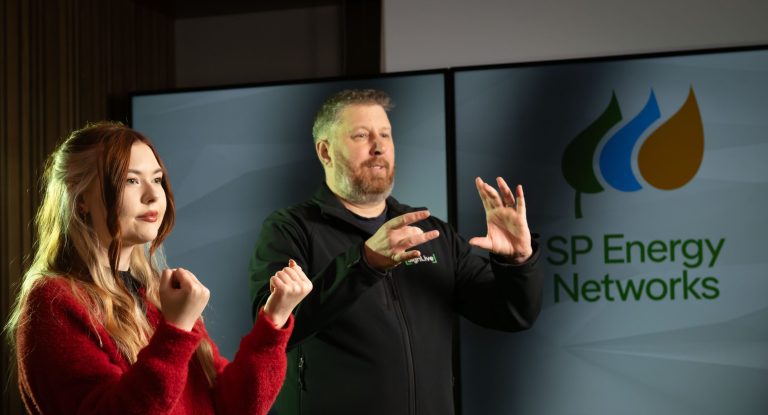 SP Energy Networks Partners with Signlive to offer British Sign Language Interpretation Service