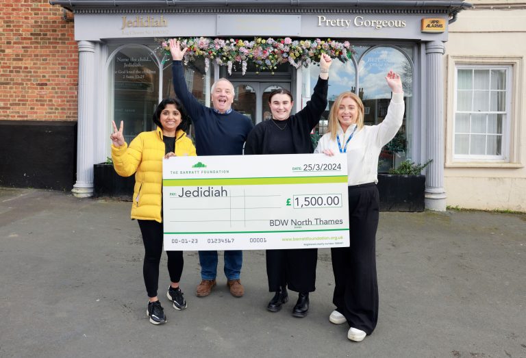 Buckingham based food bank receives £1,500 from local housebuilder