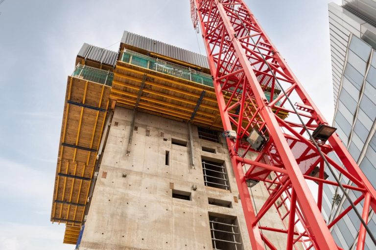 Doka Formwork and hydraulic climbing system facilitates constrained capital building project