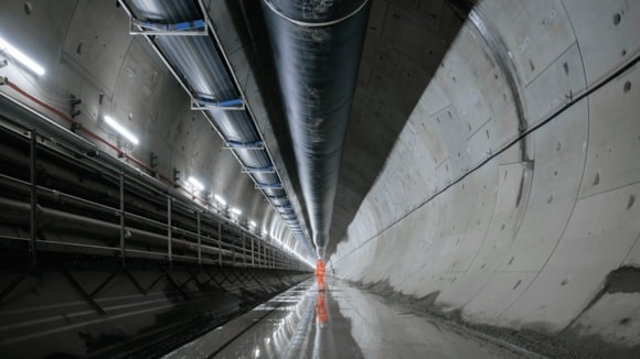 We’re half way there! HS2’s Northolt Tunnel under the capital is 50% complete