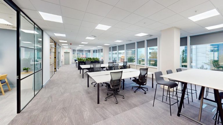 Exchange Quay Manchester launches fully fitted new Plug and Play suites