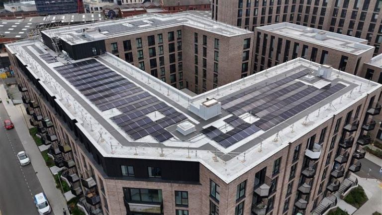 Vantage Delivers Solar Installation at Leicester Build-to-Rent Site as Part of Turn-Key Decarbonisation Solution for CER III Fund