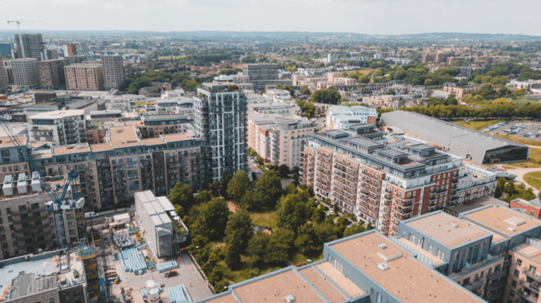 Roam and RMG accelerate residential electric vehicle (EV) charging with major London installation