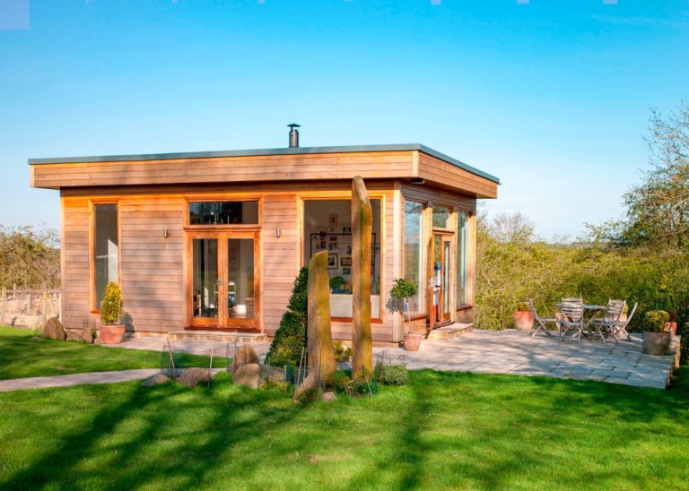 Guide to Building a Bespoke Garden Room
