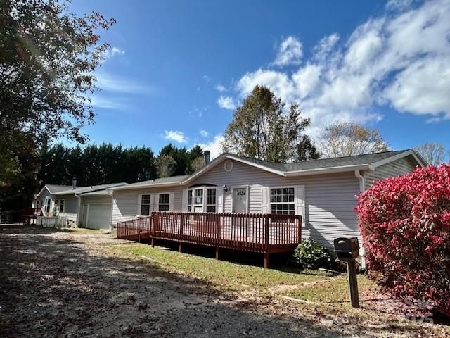 The Growing Trend of Buying Distressed Homes in the Carolinas: What It Means for Construction and Renovation
