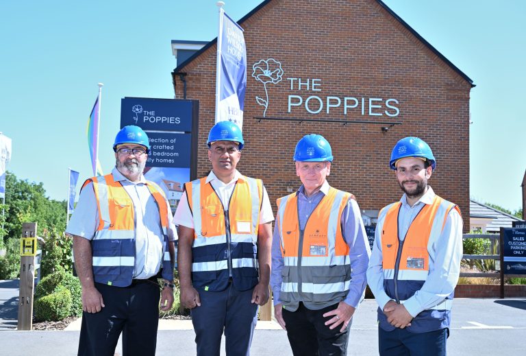 Kent site managers for Barratt David Wilson Homes win national awards for quality