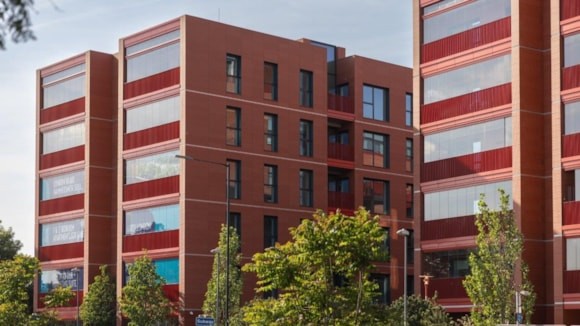 Transformative project delivers 204 modern apartments in Hammersmith