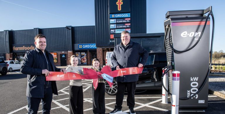 Loudoun Retail Park officially launches as Greggs and Farmfoods open their doors