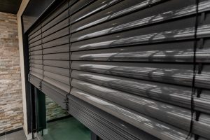 5 Common Mistakes to Avoid When Installing Outdoor Blinds