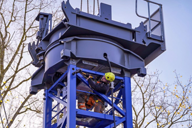 City Lifting takes delivery of the UK’s first Liebherr 195 HC-LH crane
