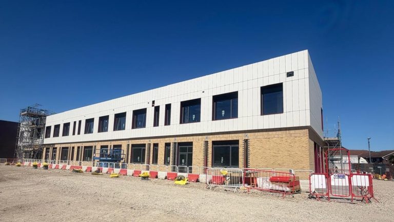 Reds10 Group announces strategic investment in façade specialist Mad About Facades, strengthening in-house delivery capability