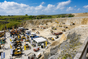 Quarry on driving down emissions: Certas Energy HVO set to power official shuttle buses at UK’s biggest quarrying, construction and recycling exhibition