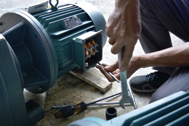 Why Electric Motor Repair Matters for Modern Contractors