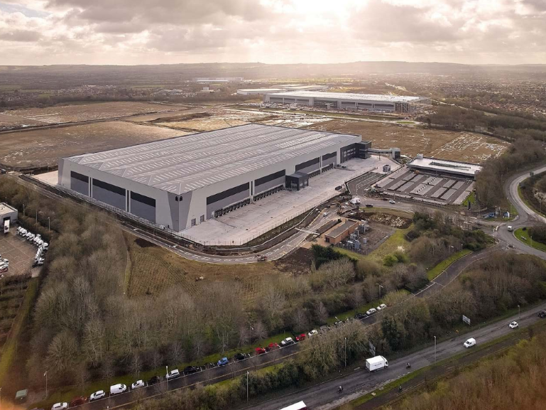 McLaren Construction completes flagship Panattoni Park Swindon development
