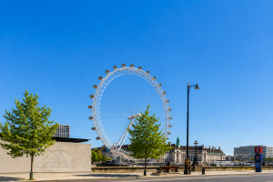 DW Windsor helps to preserve Victoria Embankment’s lighting heritage