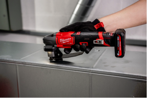 MILWAUKEE® M12 FUEL™ scroll shear