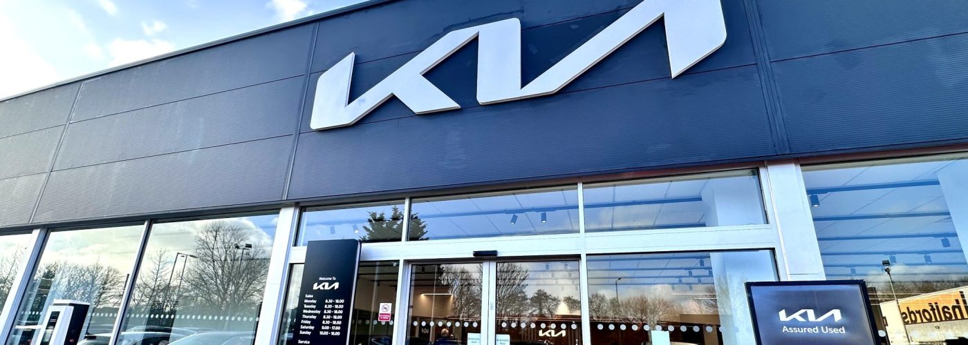 East Midlands contractor completes Holden Kia dealership in Norwich
