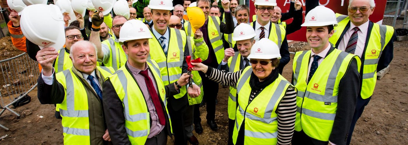 Representatives-from-GFT-Savoy-Cinemas-and-South-Kesteven-District-Council-at-St-Peters-Hill-cinema-topping-out