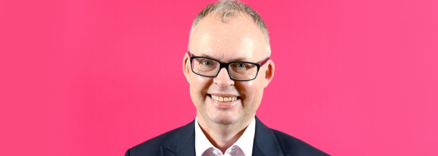 Tackling late payments: How construction businesses can improve cash ﬂow management