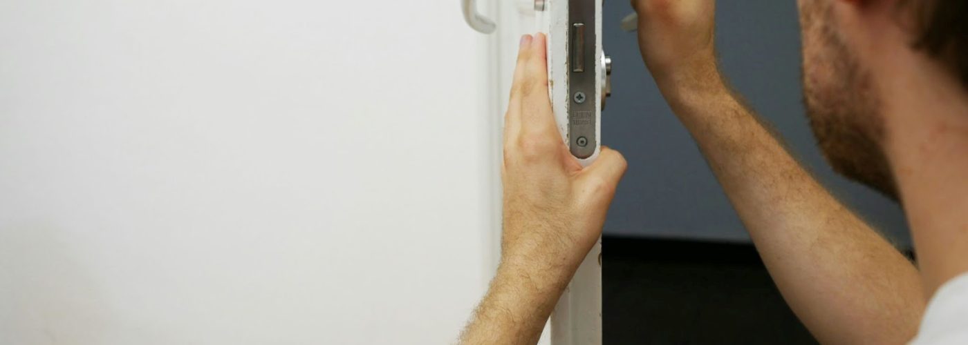 How Fast Emergency Locksmith Service Impacts Building Security in Orlando