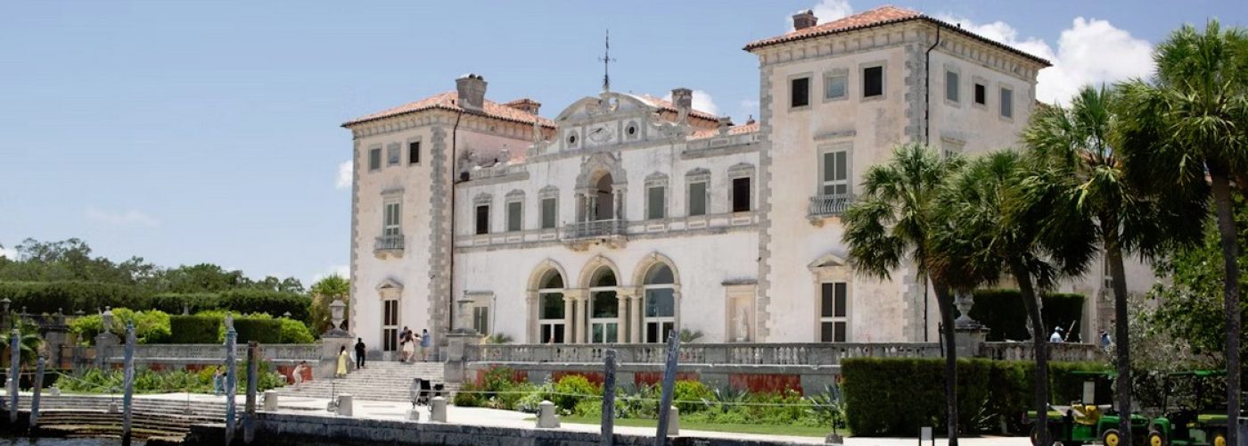 Best Waterfront Properties to Consider in 2025