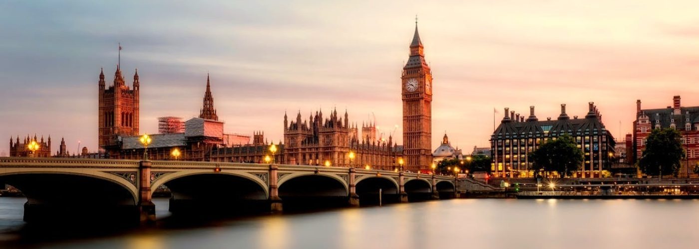 Smart Cities 2025: How IoT and AI are Transforming Urban Living in the UK