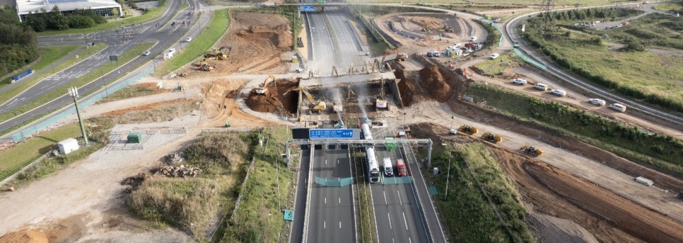 Balfour Beatty VINCI removes bridge over M42 to make way for HS2 - 14 hours ahead of schedule