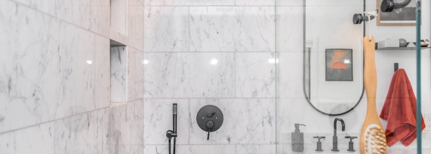 Choosing the Right Shower Tray Sizes for Your Bathroom